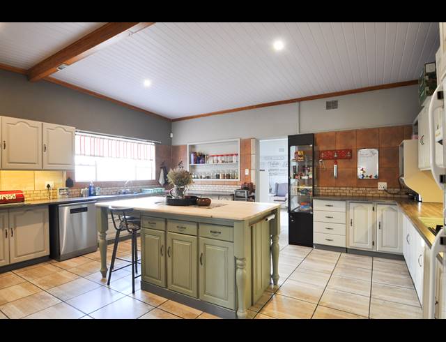 5 BEDROOM HOUSE FOR SALE IN SASOLBURG EXT 23